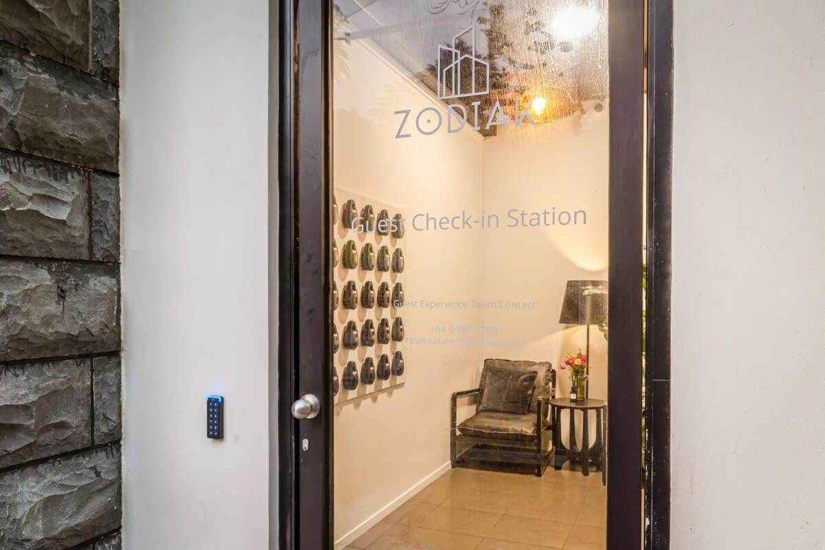 Bright One Bedroom Beauty With Balcony And Unbeatable Views Auckland Exterior photo
