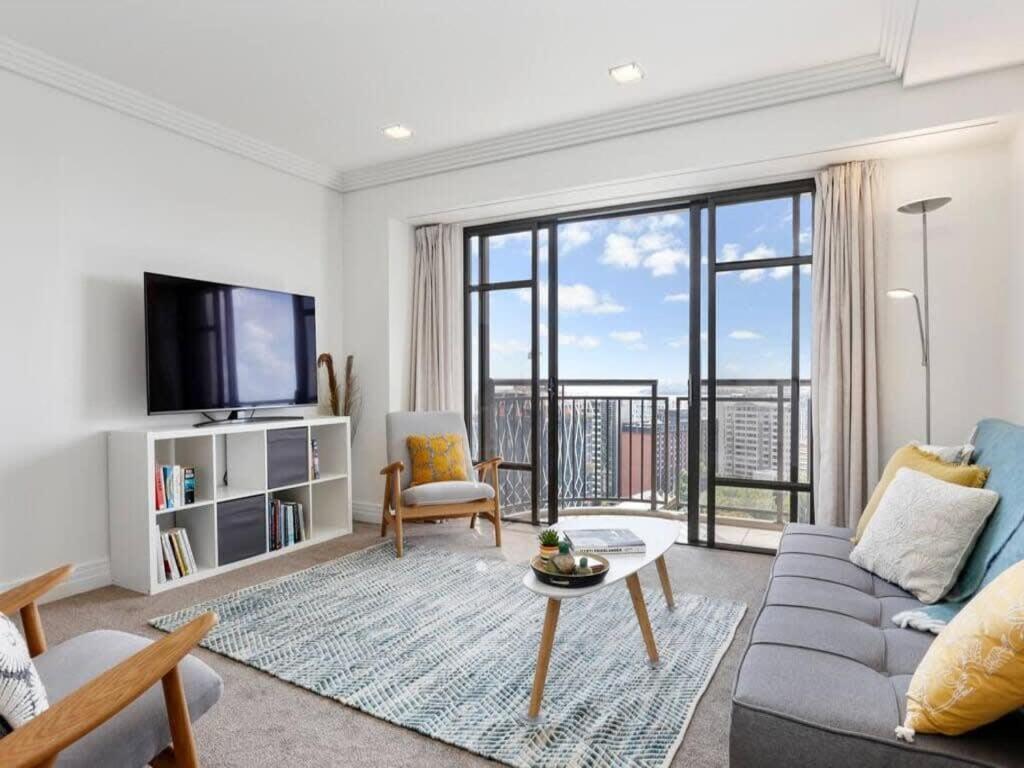 Bright One Bedroom Beauty With Balcony And Unbeatable Views Auckland Exterior photo